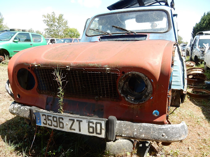 Aperçu des activités de la casse automobile CASSAUTO VILLENEUVOISE située à VILLENEUVE-SUR-LOT (47300)